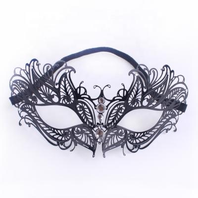 China 1pc Women's Vintage Carnival Masquerade Half Face Mask Eco-friendly Rhinestone Mask For Cosplay for sale