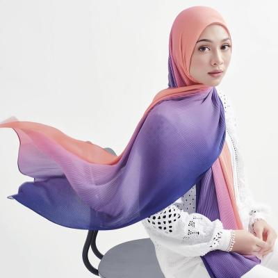 China Soft Elegant Luxury New Design Women Head Scarf Gradient Color Shawls Pleated Bubble Chiffon Crinkle Hijab For Muslim for sale