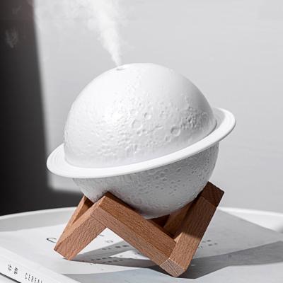 China Wholesale Mini Car USB Humidifier Air Purifier Humidifier For Bedroom Saturn Humidifier With Wooden Base for sale