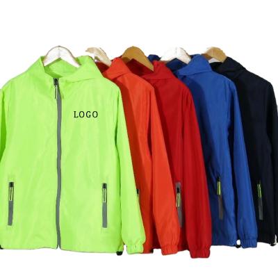 China Waterproof 2021 new arrival men &womenwindbreaker custom hoodie jacket coat with zipper and reflective tape fashion anorak with logo for sale