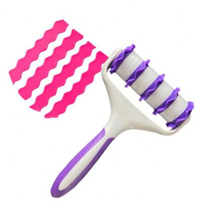 China New Product Viable DIY Tools Safe Material Baby Garden Instruments Fondant Strip Ribbon Cutter Cake Rolling Lace Knife for sale