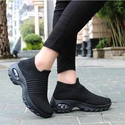 China Lightweight Women Sports Shoes Running Shoes Breathable Casual Comfortable Sneakers Platform Shoes for sale