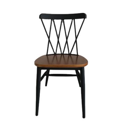 China Dining Chair Antique Style Outdoor Metal Windsor Bistro Dining Chair for sale