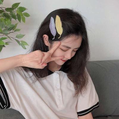 China Hairpin Fashion Women Hairpin Internet Celebrity Color Foil Hair Clip Top Cut Stylish Female Bangs Cut French Side Clip for sale