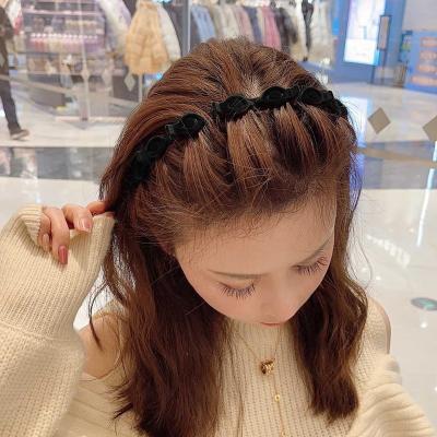 China Fashion Women Hairpin Flocking Braided Internet Celebrity Side Bangs Texture Broken Hair Fashion Artifact Platypus Hair Accessories for sale