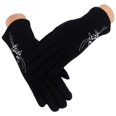 China Simply 2022 New Men Women Warm Winter Knitted Full Finger Gloves Girl Mittens Female Solid Wool Touch Screen With Crystal for sale