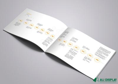 Cina libro di copertura molle lucido 120gsm che stampa l'aletta di filatoio dell'agenzia di pubblicità di 21cm in vendita