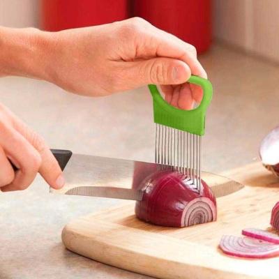 China Sustainable Stainless Steel Onion Needle Onion Fork Vegetables Fruit Slicer Tomato Cutter Cutting Aid Safe Holder Cutting Aids Supplies Tool for sale