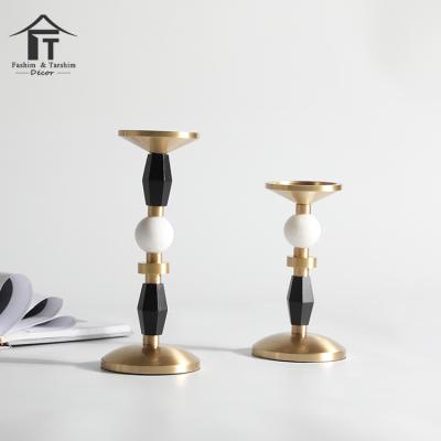 China Wholesale Modern Large Thin Metal Candle Holder Home Decor Metal Candlestick Stand Ornament Decorative for sale