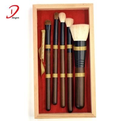 China 5pcs Exquisite Bamboo Handle Skin-friendly Makeup Brush Synthetic Hair Makeup Brush Set for sale