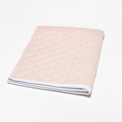 China Foldable New Design Pink Durable Washable Waterproof Reusable Bed Pad For Protection for sale