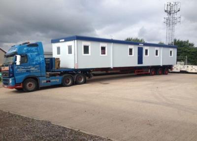 China Het vouwen en Beweegbaar vlak Ingepakt Gewijzigd Containerhuis/Draagbaar Containerhuis voor Kamp Te koop