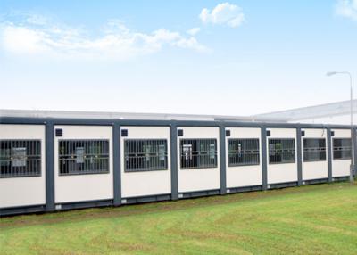 China Demountable Flat Pack Pre Fab Office Buildings Modular Homes Heat And Sound Insulation for sale