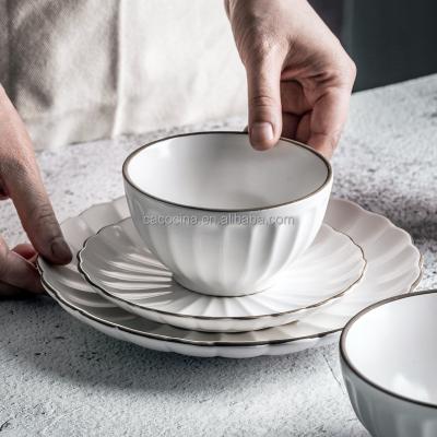 China Sustainable Luxury White Tableware Bone China Porcelain Embossing Ceramic Dinnerware Sets for sale