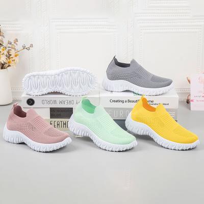 China Spring Autumn Slip On Ladies Casual Light Weight 2021 Shoes Wild Sneakers Women's Sports Shoes for sale