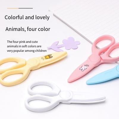 China KOKUYOCampus Kids Scissors Convenient Resin Fillet Knife Will Not Hurt Children's Hands for sale