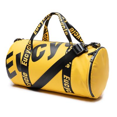 China Custom Waterproof Tarpaulin Gym Waterproof Sports Bag Round Barrel Duffel Bag for sale