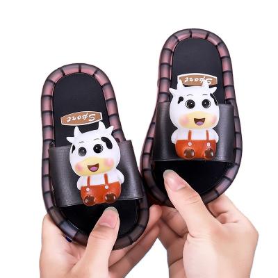 China Good Quality Hot Selling Breathable Crystal Cartoon Pvc Glow Sparkling Cute Led Glitter Kids Slippers for sale