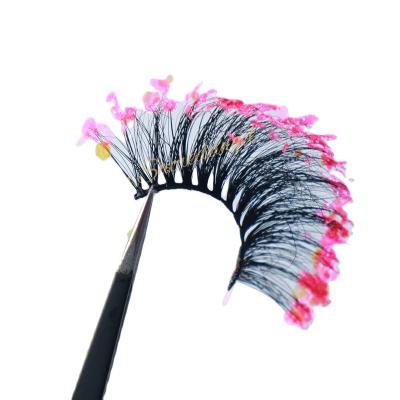 China Natural Colored 3D Luxury Criss Cross Eyelashes Mink False Eyelashes for sale