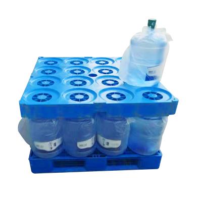 China China Manufacture Single Sided 4 Way Entry Heavy Duty HDPE 16 Bottle Stackable Plastic Storage Pallet 5 Gallon Water Bottle for sale