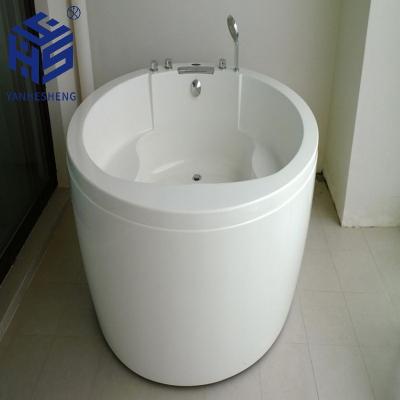 China 2021 Modern Hot Round Bathtub White Arc Bathtub Baby Freestanding Round Artificial Stone Bathtubs for sale