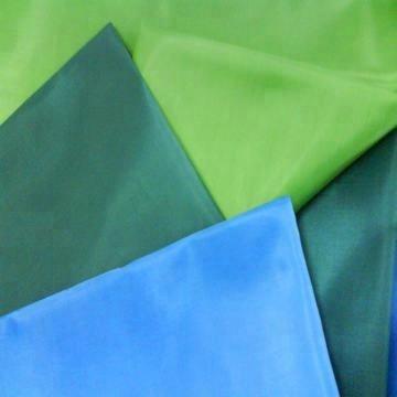 China Good quality 100% polyester waterproof 10 years experience pocket fabric lining taffeta for garment for sale