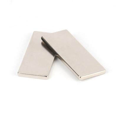 China Industrial Magnet N52 Powerful Slim Neodymium Magnets Rectangular for sale