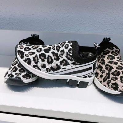 China Usb European children's leopard sports high-end board and American printing shoes, girls shoes, leisure winter models for sale