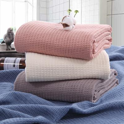 China Anti-static customization sells 2022 new hot wholesale soft stylish and comfortable flannel bulky blanket for sale