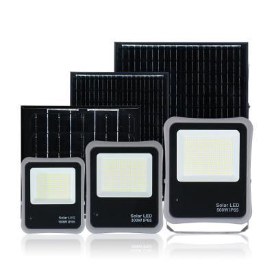 China Luz solar de inundação, luz exterior LED, luz sensor de movimento à prova d'água, alumínio durável, iluminação eficiente energética, luz de jardim, luz de estacionamento, luz de armazém à venda