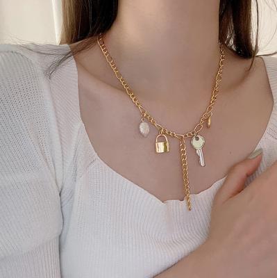 China Trendy Design Trendy Gold Plated Link Chain Necklace Pearl Jewelry Boutique Accessories Pendant Gift for sale