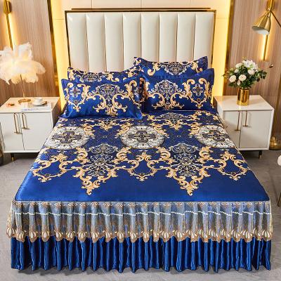 China Lenzuola Anti-Static Comfortable Ice Silk Set 3 Pezzi Summer Plain Sheets Bedding Set Floral Printed Skirt for sale