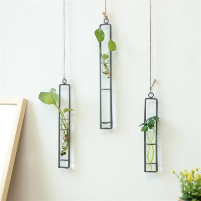 China Modern Vintage Wall Hanging Decorations Modern Vintage Home Office Tube Vase Plant Mini Greenhouses Hydroponic Hanging Glass Kit for sale