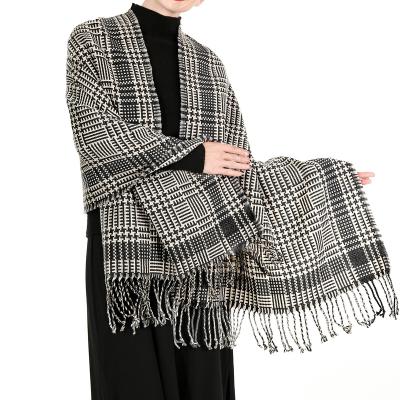 China Wholesale Fashion Spring Plaid Square Pleats Scarf Hijab Shawl For Women for sale