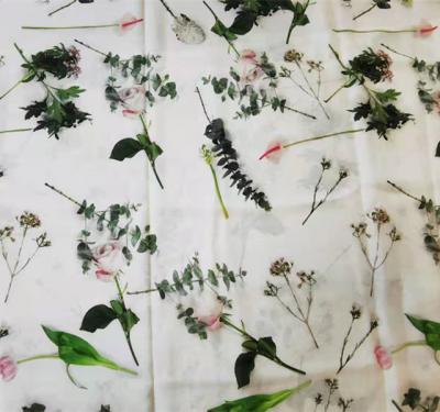 China 2021 16mm CDC Organic Silk Crepe De Chine Silk Fabric 100% Silk Digital Print for sale