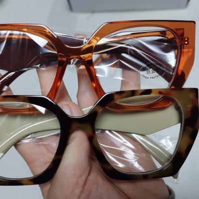 China Fashion Sunglasses Trendy Designer Eyeglasses Orange Pc Frames Oversized Clear Glass Women Optical Frames Beautify Eyewear Glasses for sale