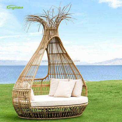 China Contemporary Traditional Patio Furniture Barcelona Wicker Daybed with Cushions Canopy and Sun Bed HDPE Rattan Outdoor Daybed for sale