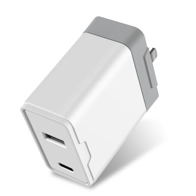 China UniversalÂ   Wall Foldable Power Bank 30w Travel Palladium Quick Charger Adapter for sale