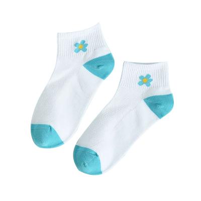 China 2021 Spring Summer QUICK DRY Socks For Women Thin Breathable Socks With Shallow Top Beautiful Floret White Socks for sale