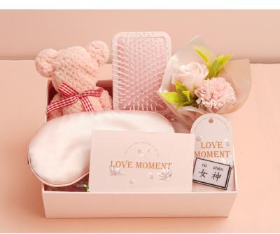 China Pop Girl Newcomer Eco-Friendly Cards For Mom Mothers Day Baby Outfit First for sale