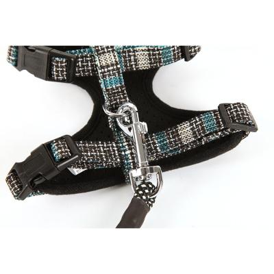 China Sustainable Custom Winter Cotton Plaid Warm Eco Friendly Leashes Clothes Dog Pet Harness for sale