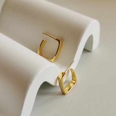 China Tasty Office / Career Place Jewelry Stud Earrings Gold Plated Minimalist Women 925 Sterling Silver Earrings for sale