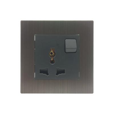 China Metal Panel 86*86mm 13A 250V Universal British Standard Residential/General Purpose Wall Socket for sale