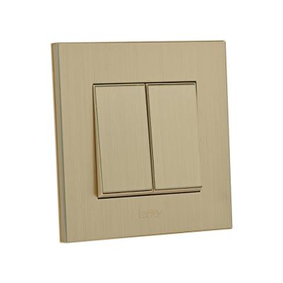 China British Standard 10A 250V 2 Gang 1 Power Connecting Way 86mm X 86mm Lamp Wall Switch for sale