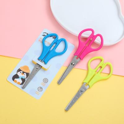 China Universal Handle Embroidery Plastic Cutting Scissors Other Use Beauty Equipment Office Home Paper Cutting Scissors for sale