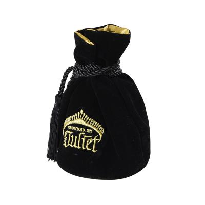 China Custom Recyclable Wine Bottle Pouch Bag Gift Velvet Drawstring Embroidery Logo Wholesale for sale