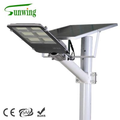 China High efficiency lithium ip65 high efficiency ROAD iron battery aluminum lamp body solar led street light for sale