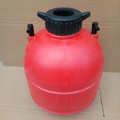 China Easy Operation CYLR Plastic / Metal Irrigation System Fertilizer Tank For Farm / Greenhouse Irrigation System for sale