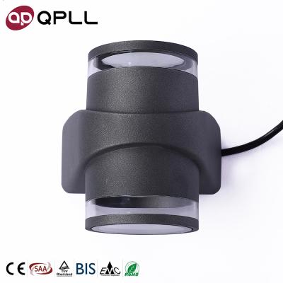 中国 Waterproof Outdoor Polycarbonate 12W Garden Porch Sconce Lighting No Battery Wall Mounted Lamp 販売のため