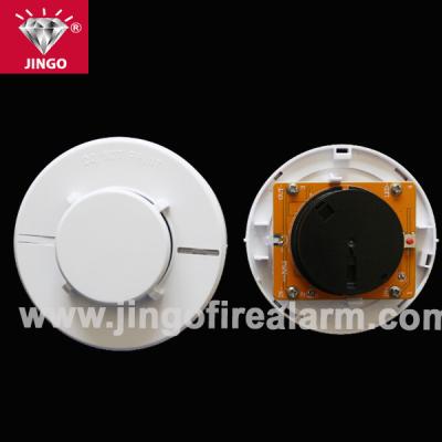 China Conventional fire alarm systems smoke detector sensor with self-check function for sale